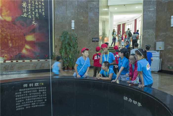 中国信保举办新疆青少年融情夏令营活动（2015）