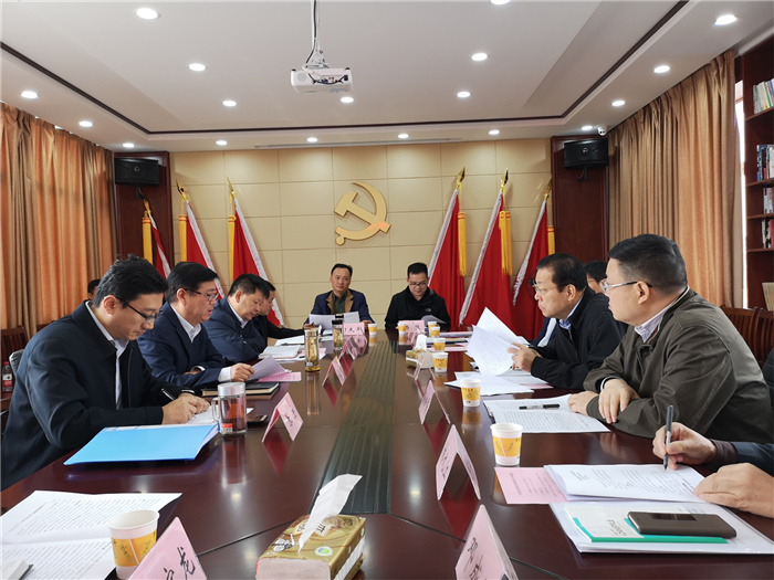 中国信保有关领导率团赴安徽省霍邱县调研并开展相关扶贫工作(2018)