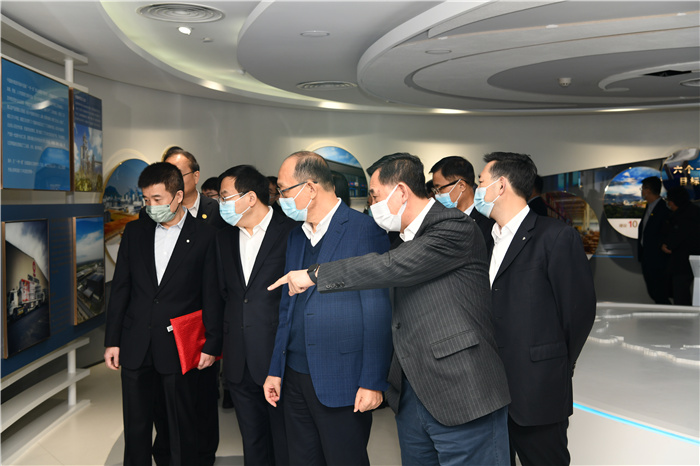 中国信保与中国建材集团有限公司签署《战略合作协议》